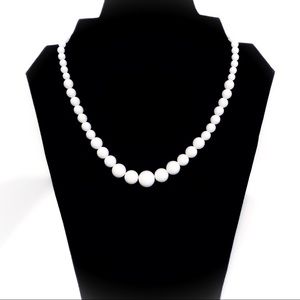 White Round Beaded Fashion Necklace